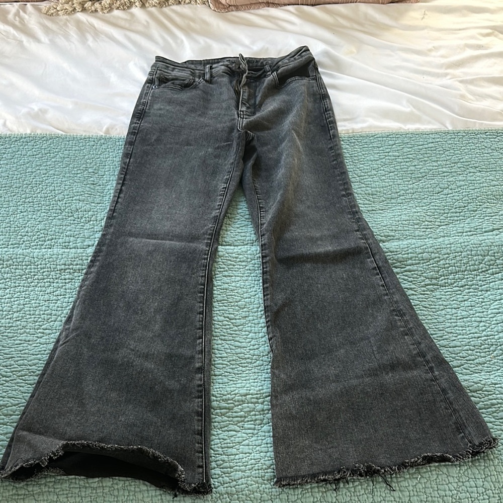 Women's American Eagle, Next Level Stretch Black Flared Jeans.